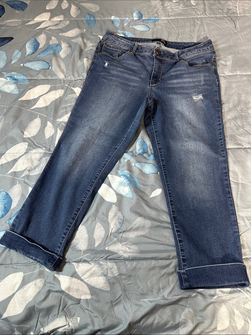 EUC 1822 Denim Women's Dark Blue Cropped Roll-Hem Jeans Sz 14